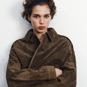 Zara Black Bomber Jacket with Modern Appeal